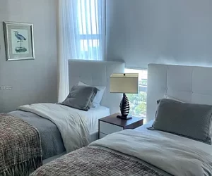 4adc3d7f6ed08fd0080e458be1ac902c-cc_ft_384