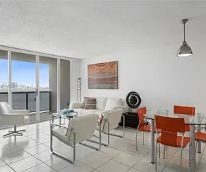 5ca6651aaba682773079e14ea16cd31a-cc_ft_384