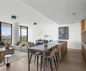 623006dbd7cb15149fb3a5b91d8b475f-cc_ft_384