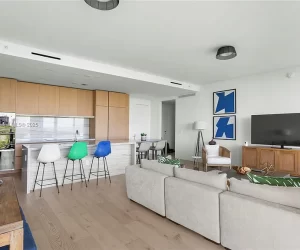 74c4a5368a67dbfe5fdaf6d00b3b29fb-cc_ft_768