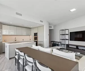 fabf566f5750a72e8ca4cc90783326fe-cc_ft_384